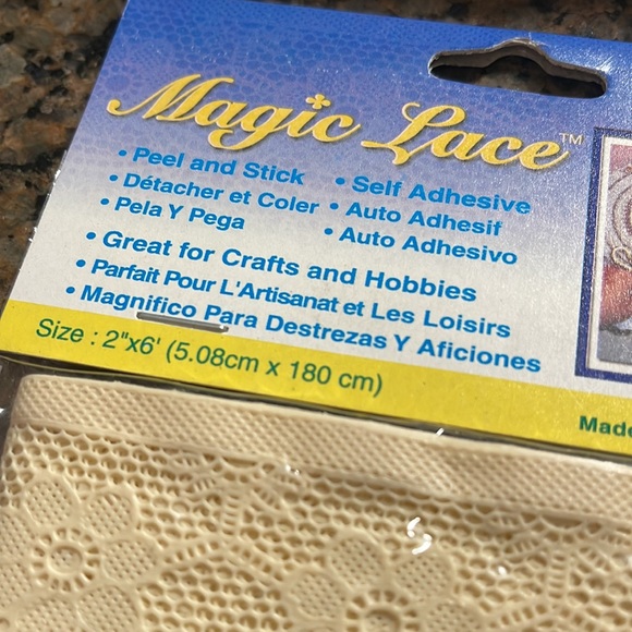 Lot of 10 Peel & Stick Lace Edging White Floral Shelves Decor NEW!! - Picture 4 of 10